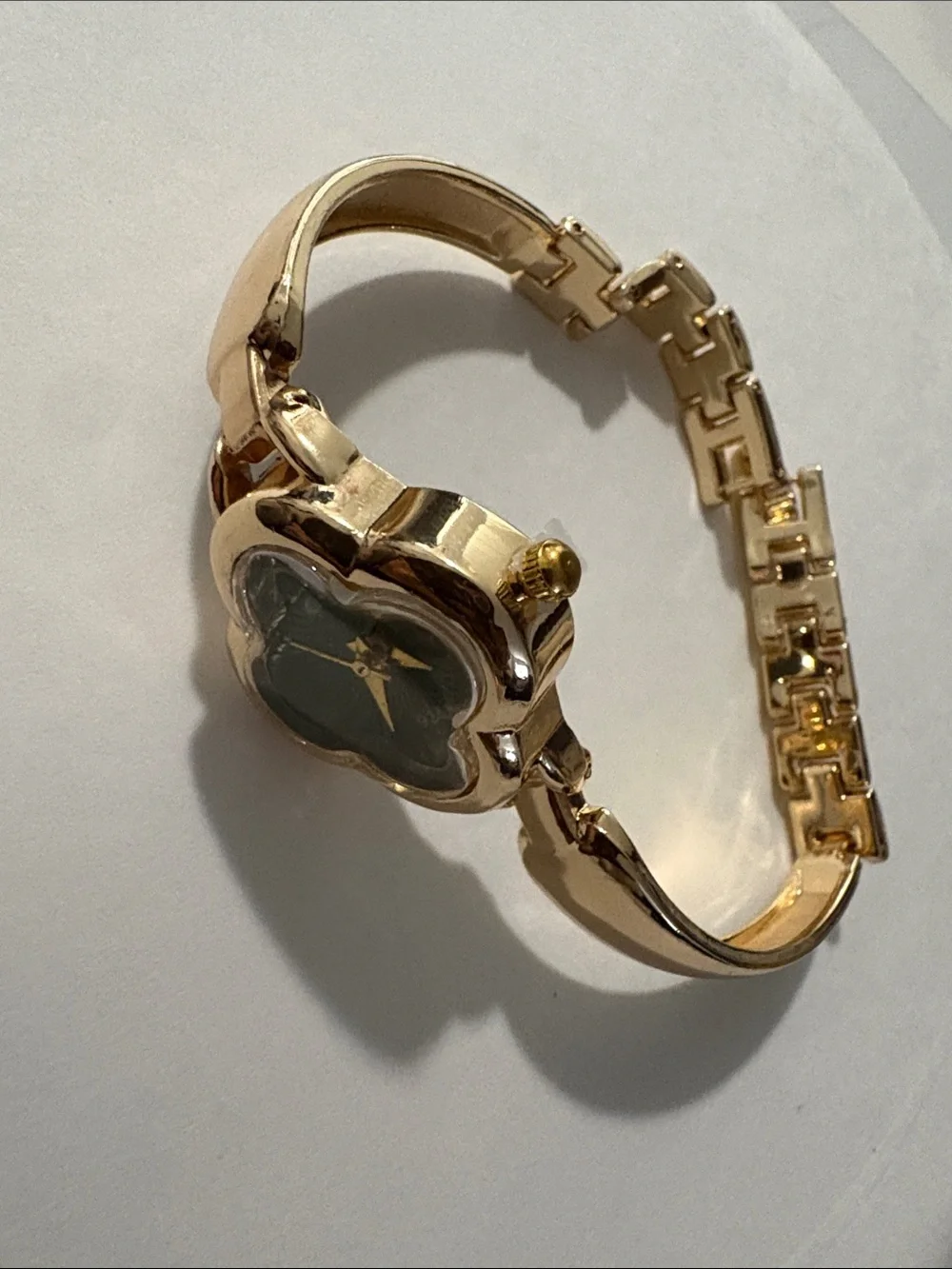 Gold-Tone Women's Bracelet Watch with Green Clover Dial